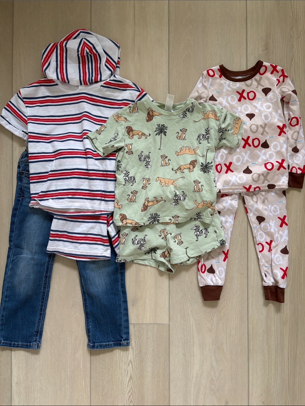 Bundle of boy clothes 4T